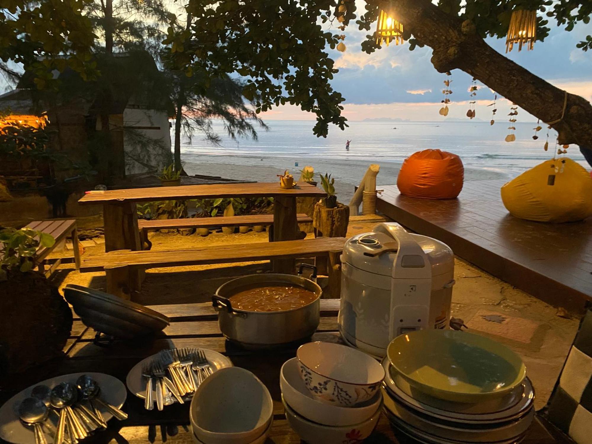 Coconut Lanta Resort @Klong Dow Beach Krabi Zewnętrze zdjęcie